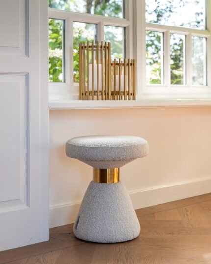 Poef Tribe 41Ø white bouclé fire retardant (Copenhagen 900 Bouclé White)