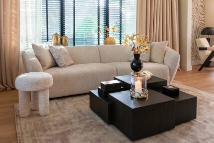 Poef Pommery lovely cream (Be Lovely 11 Cream)